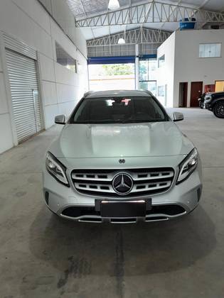 MERCEDES-BENZ GLA 200 1.6 CGI FLEX ADVANCE 7G-DCT